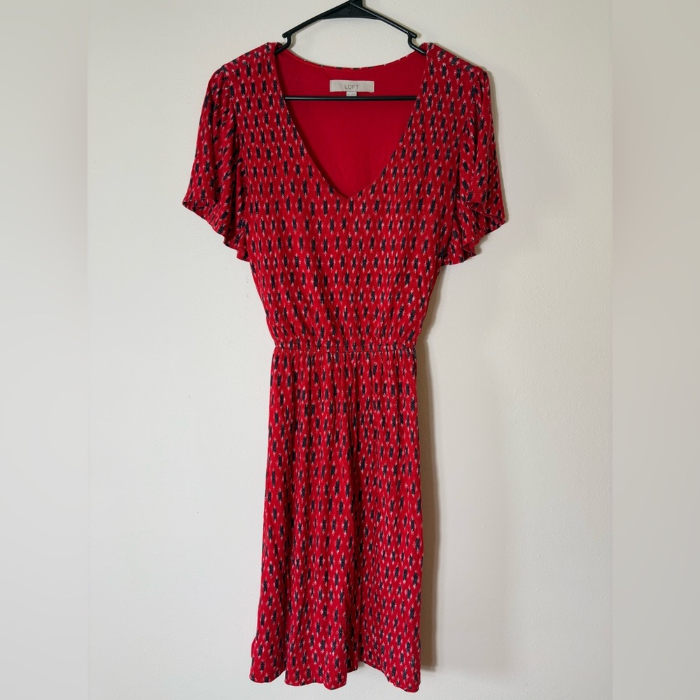 LOFT‎ Red Printed Dress Size Medium 100% Rayon
